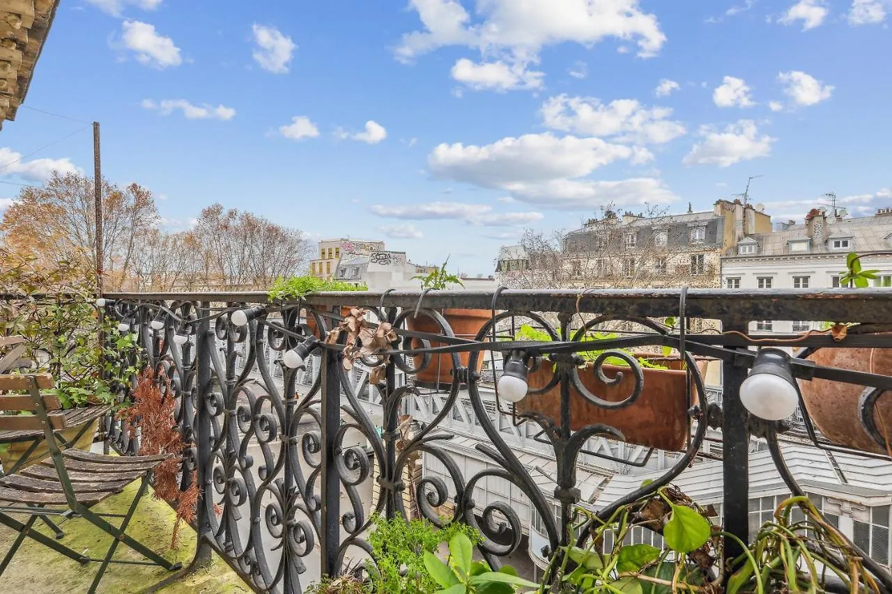Apartment Spacious 'canal Saint Martin' For 6 By Weekome *