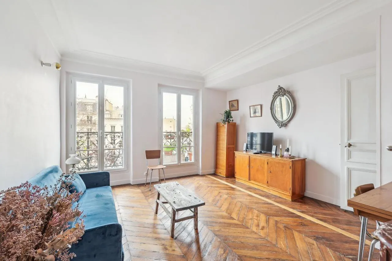Spacious 'canal Saint Martin' For 6 By Weekome Apartment *